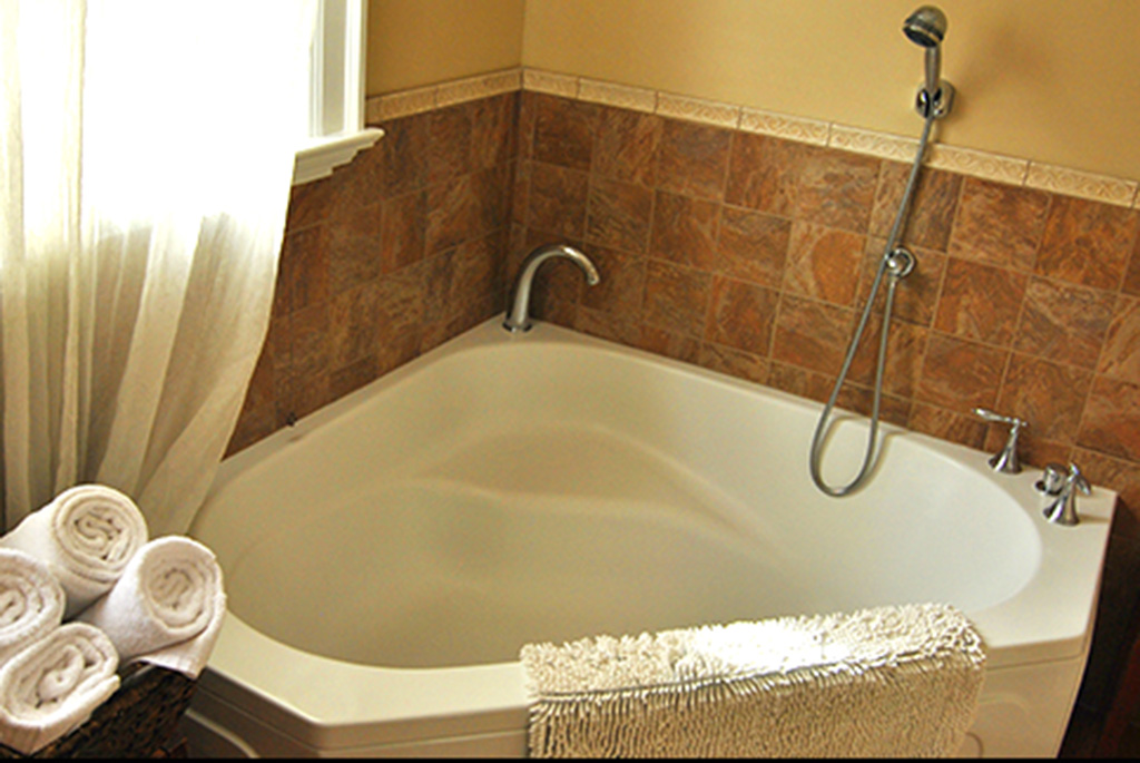 bbc_0926_suite01_1024 Birthing Tub